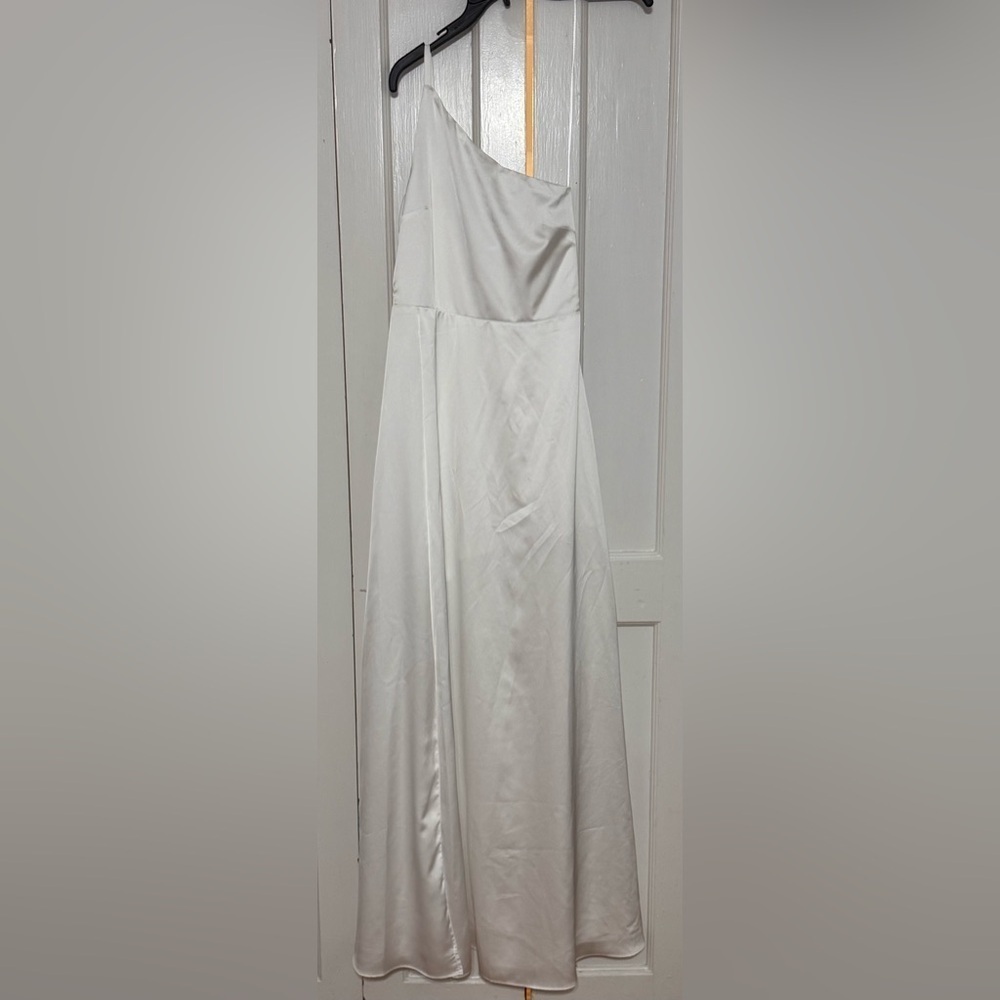 Show Me Your MuMu Shannon One-Shoulder Dress in White - Picture 7 of 9